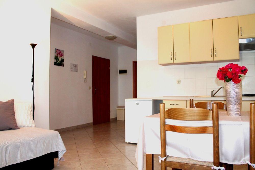 Apartments Vanda Rovinj Bagian luar foto