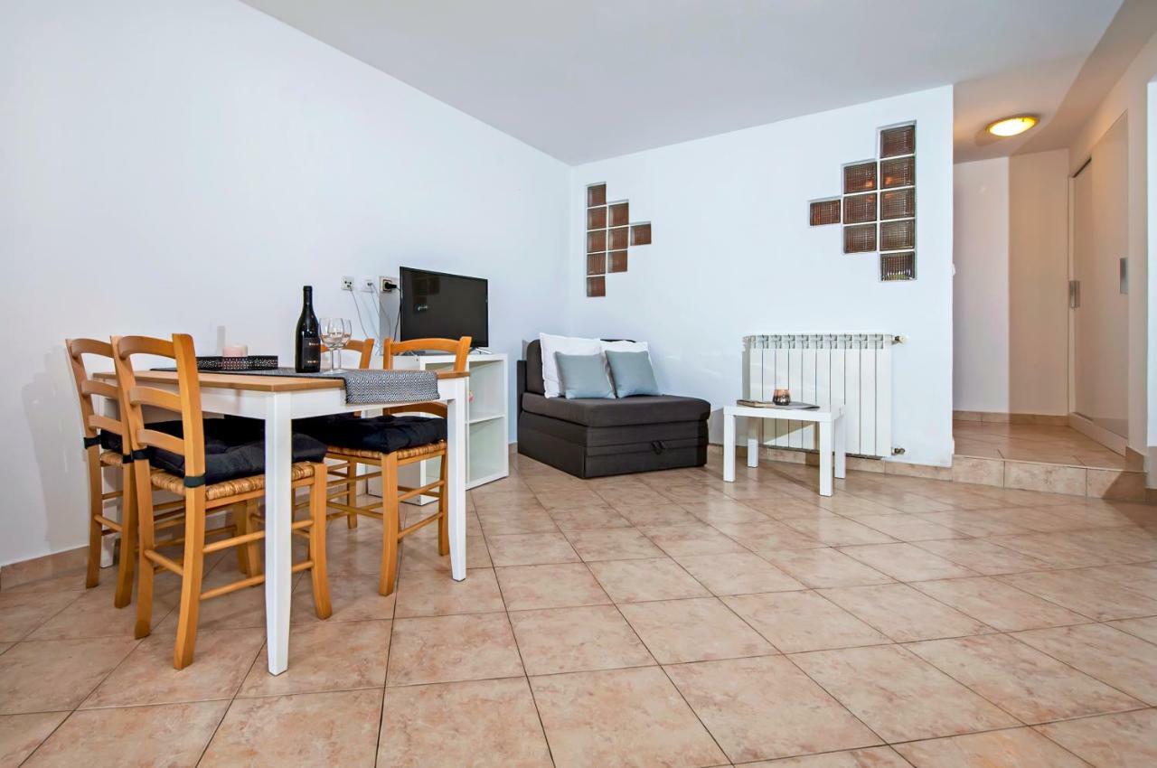 Apartments Vanda Rovinj Bagian luar foto